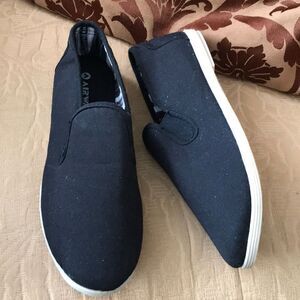 Airwalk canvas flats loafers 7 black shoes RARE